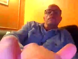 Screen Grab from schmuhbaer1