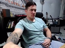 Screen Grab from selfsuck0089