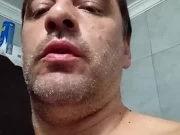 Screen Grab from sendasscam