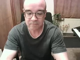 Screen Grab from serquass