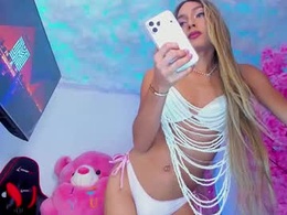 Screen Grab from sexy_fantaxyxx