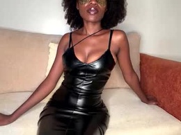 Screen Grab from sexy_kinny