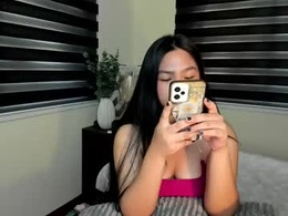 Screen Grab from sexy_scarlet19