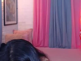 Screen Grab from sexylovelynessxx
