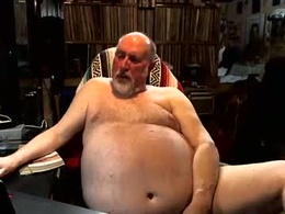 Screen Grab from sexyolbear