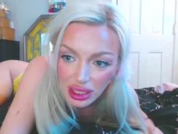 Screen Grab from sexyroxy777