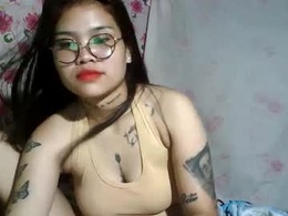 Screen Grab from sexytits69xx
