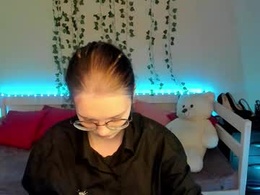 Screen Grab from shy_elina01