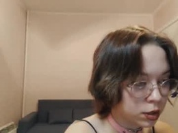 Screen Grab from shy_kiss_twinkle_bloop