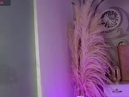 Screen Grab from skarlett_foxxx