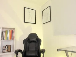 Screen Grab from skinny_dlhh