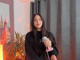 Screen Grab from skinny_lili0