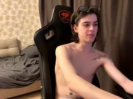 Screen Grab from skinnyfitboi