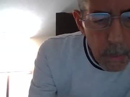 Screen Grab from slimatureandhorny