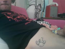 Screen Grab from snugglz