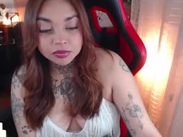 Screen Grab from sofisuarez13