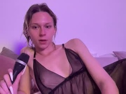 Screen Grab from sophiediamond_x