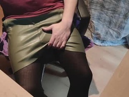 Screen Grab from spankyspreadum1