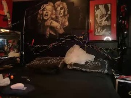 Screen Grab from splashh_queen420