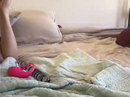 Screen Grab from straightguyforyoureye