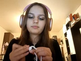 Screen Grab from sundaysuit