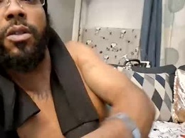 Screen Grab from swallowmeupxxx