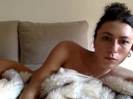 Screen Grab from swee788485