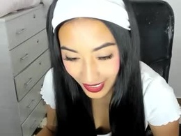 Screen Grab from sweet_nhaomy