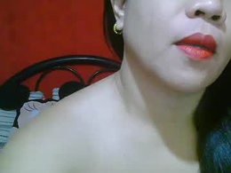 Screen Grab from sweeteyes69xx