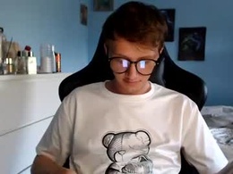Screen Grab from swetieeecharm