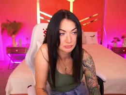 Screen Grab from tatqueenlulu