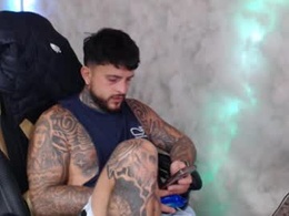 Screen Grab from tatted_daddy69
