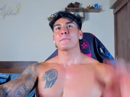 Screen Grab from taylor_mclane1