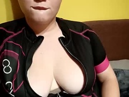 Screen Grab from tessa_renata