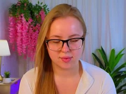 Screen Grab from thea__tabby