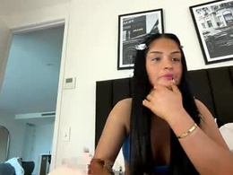 Screen Grab from theleilaxo