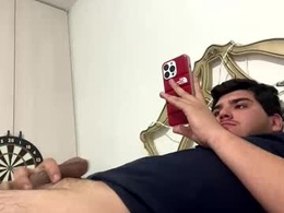 Screen Grab from thelittlehot1