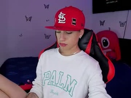 Screen Grab from thiago_dv