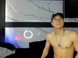 Screen Grab from thiagoferrerohot