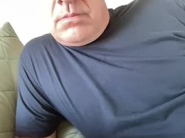 Screen Grab from thickcaliguy34