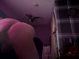 Screen Grab from thighlover55