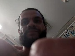 Screen Grab from thsdikhitanglz