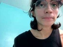 Screen Grab from tinyhairycherry