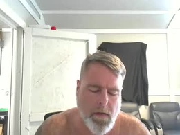 Screen Grab from toedaddy69