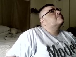 Screen Grab from tonythetigerrrrrrr