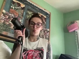 Screen Grab from twerkingelle