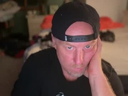 Screen Grab from twiinsouls