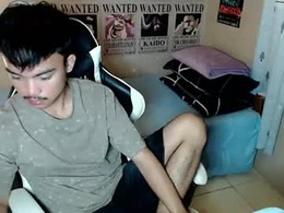 Screen Grab from twink_dwighte18