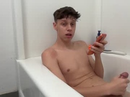 Screen Grab from twinkxjusten