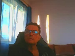 Screen Grab from ulmeni7